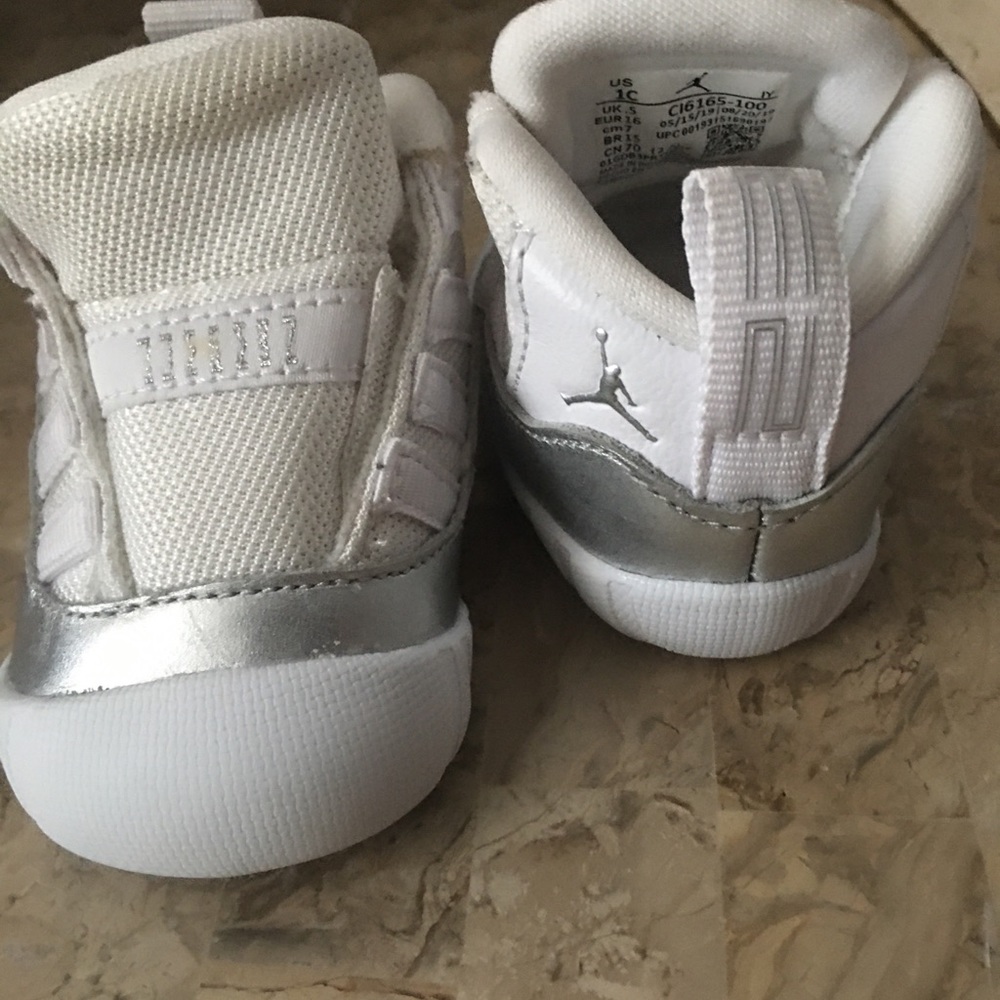 Infant Retro 11s
